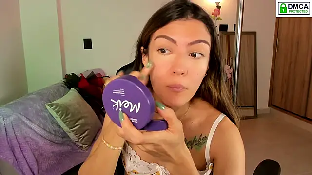 Snapshot of Lilabril chatting on 9, 9, 2025 Lilabril online show from 9, 9, 2025