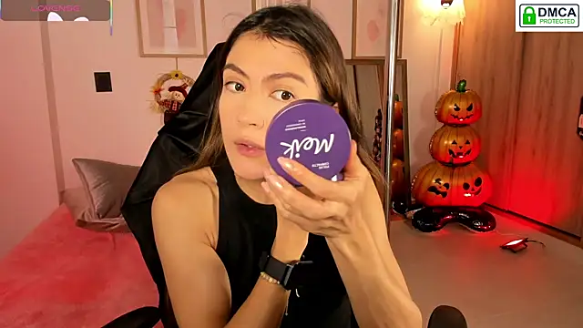 Snapshot of Lilabril chatting on 16, 10, 2025 Lilabril online show from 16, 10, 2025