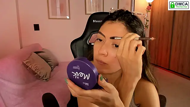 Snapshot of Lilabril chatting on 19, 9, 2025 Lilabril online show from 19, 9, 2025