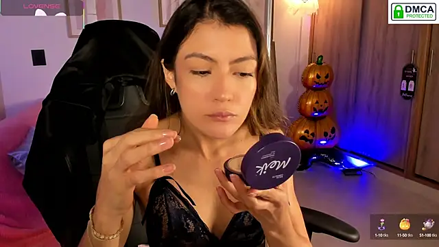 Snapshot of Lilabril chatting on 21, 10, 2025 Lilabril online show from 21, 10, 2025