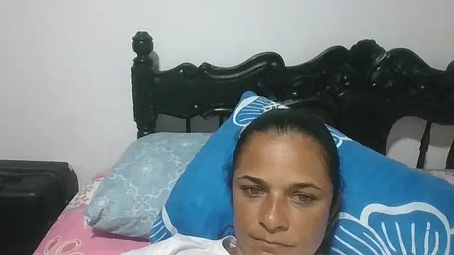 GiveLove1 online show from 5, 11, 2025