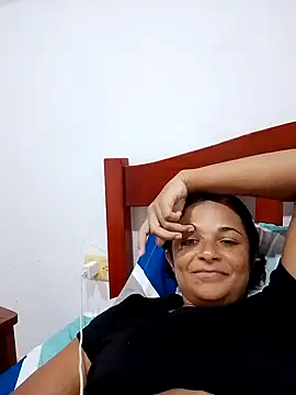 Snapshot of GiveLove1 chatting on 2, 2, 2026 GiveLove1 online show from 2, 2, 2026