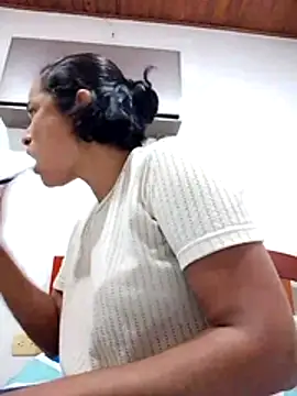 Snapshot of GiveLove1 chatting on 8, 2, 2026 GiveLove1 online show from 8, 2, 2026