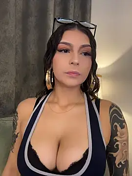 CHERRYY BOMB  online show from 10, 7, 2026