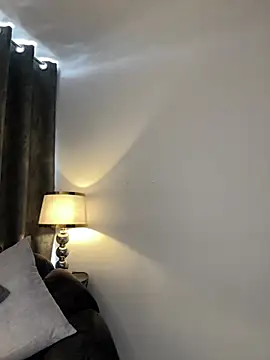 CHERRYY BOMB  online show from 25, 3, 2026