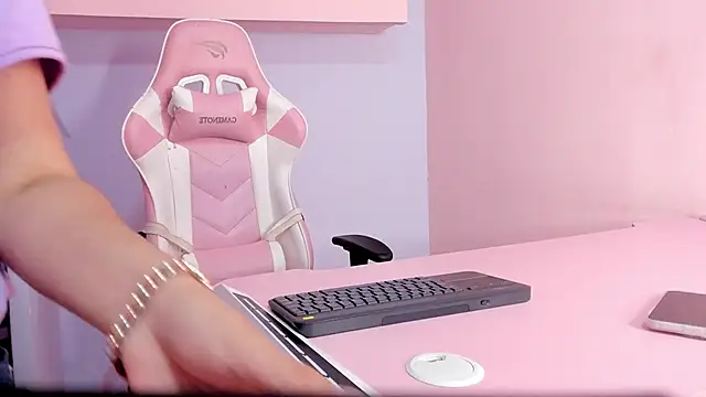 CharlotteMuller online show from 3, 5, 2026