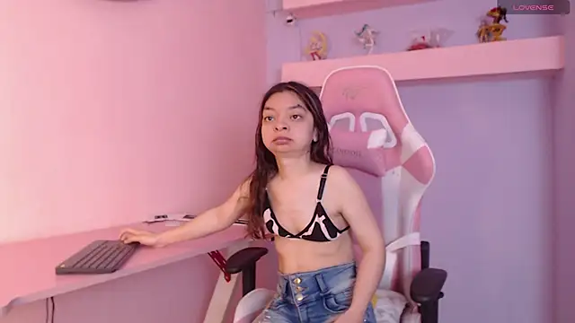 CharlotteMuller online show from 7, 10, 2025