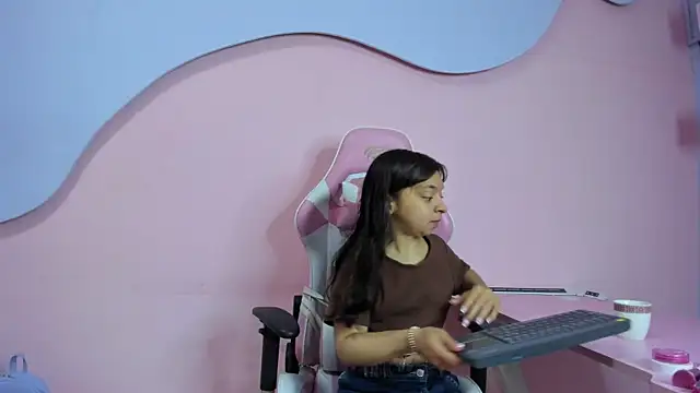 CharlotteMuller online show from 25, 2, 2026