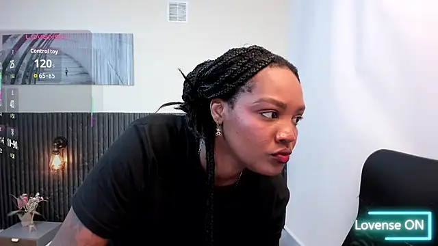 Snapshot of chanel_brunette chatting on 18, 1, 2026 chanel brunette online show from 18, 1, 2026