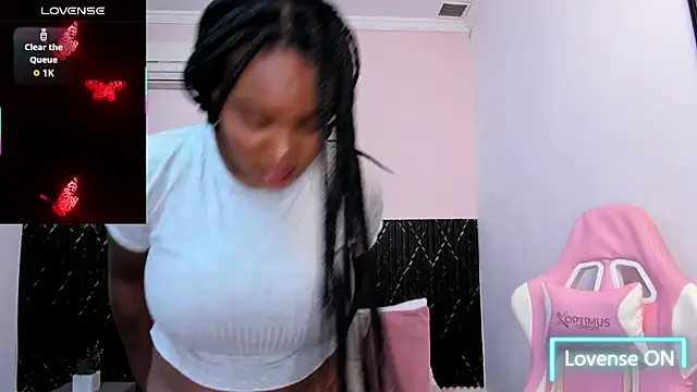 chanel brunette online show from 18, 9, 2025