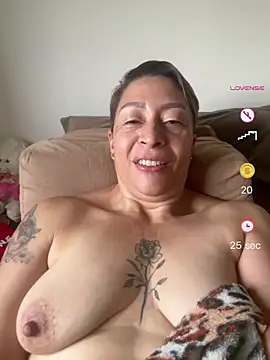 Snapshot of elmarsexydoll chatting on 20, 6, 2026 elmarsexydoll online show from 20, 6, 2026