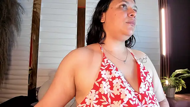 Biiancacox online show from 5, 10, 2025