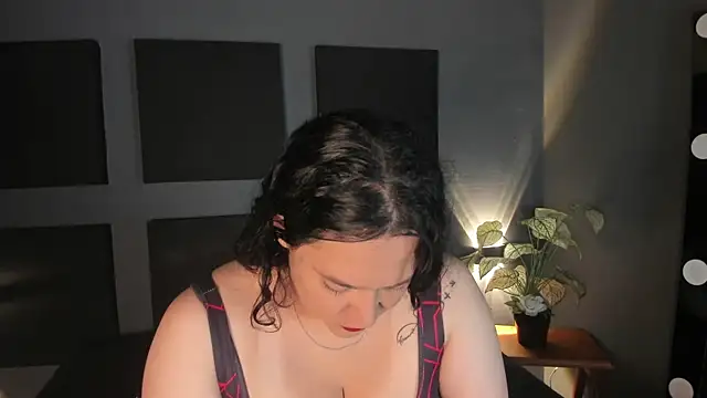 Biiancacox online show from 8, 10, 2025