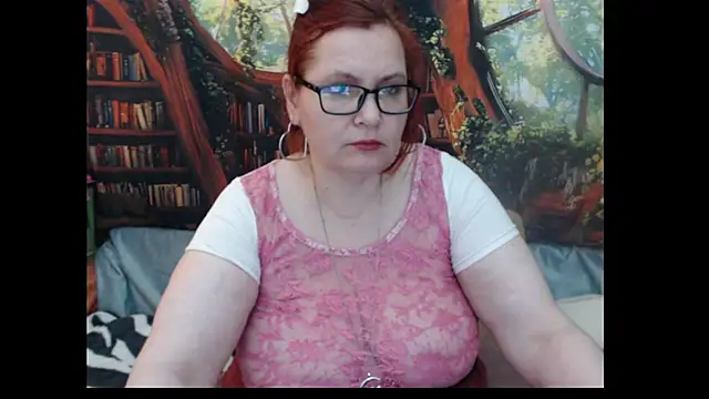 Snapshot of PlayfullMature chatting on 28, 5, 2026 PlayfullMature online show from 28, 5, 2026