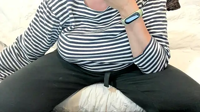 Snapshot of IsraeliMilf chatting on 8, 3, 2025 IsraeliMilf online show from 8, 3, 2025