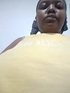 queennapal online show from 4, 6, 2026