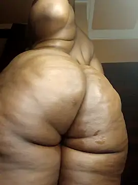 queennapal online show from 19, 9, 2025