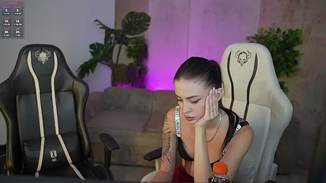 Tina Breeze online show from 17, 10, 2025