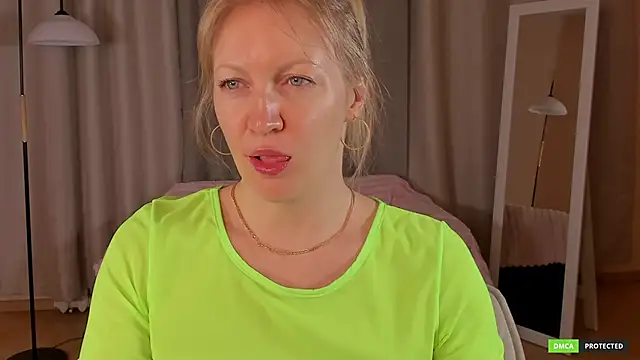 sugamomy online show from 3, 12, 2025