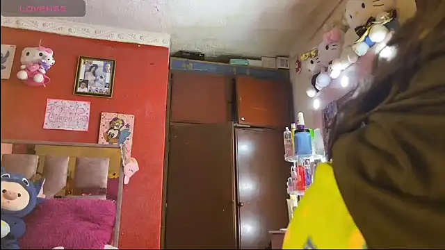  Dulcinea777 online show from 18, 4, 2026