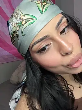 ThickerThanYoBitch online show from 15, 3, 2026