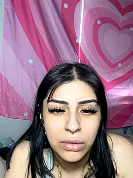 ThickerThanYoBitch online show from 15, 9, 2025