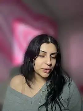 ThickerThanYoBitch online show from 27, 5, 2026