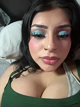 ThickerThanYoBitch online show from 19, 3, 2026