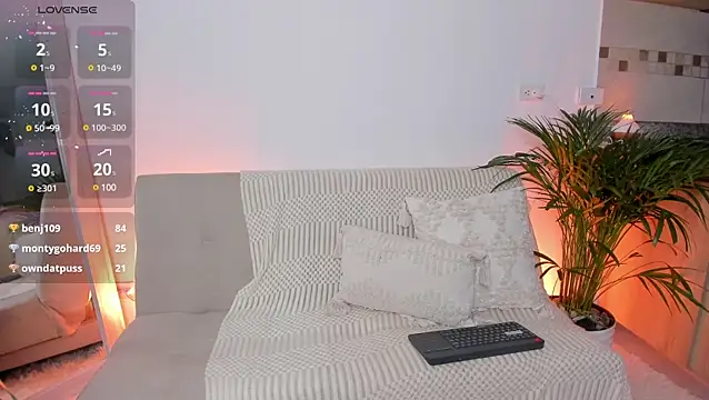 Kimberlylenox  online show from 12, 3, 2025