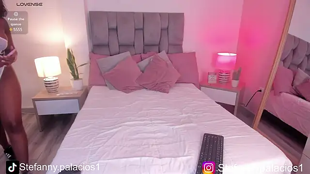 Kimberlylenox  online show from 18, 2, 2025