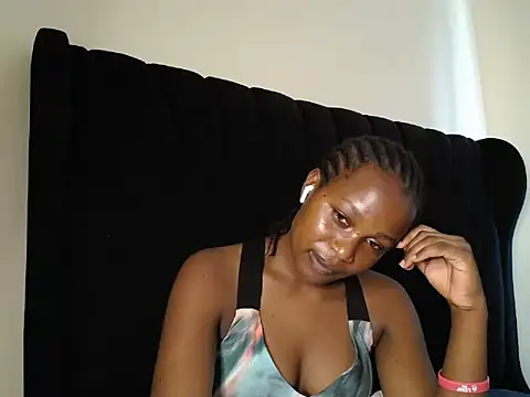 Snapshot of tasha_kimmy chatting on 18, 12, 2025 tasha kimmy online show from 18, 12, 2025