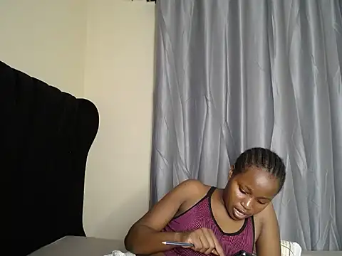 Snapshot of tasha_kimmy chatting on 5, 11, 2025 tasha kimmy online show from 5, 11, 2025