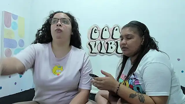 Danielaandximena online show from 5, 12, 2025