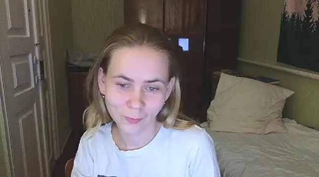 Riley Roo online show from 26, 2, 2025