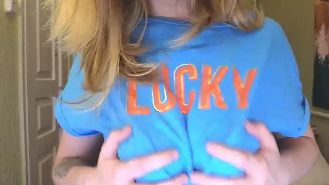 Riley Roo online show from 27, 2, 2025