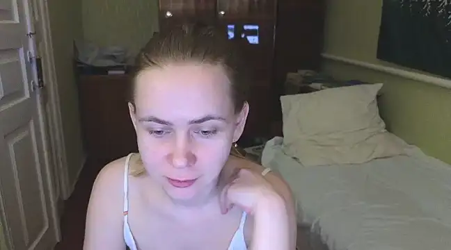 Riley Roo online show from 25, 2, 2025