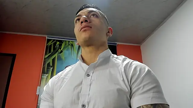 Snapshot of aquiles_51 chatting on 1, 12, 2025 aquiles 51 online show from 1, 12, 2025