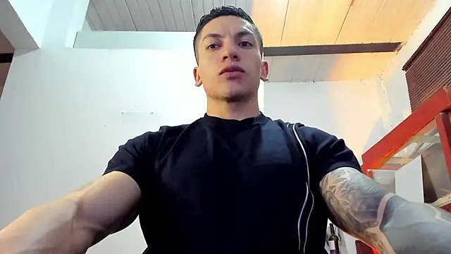 Snapshot of aquiles_51 chatting on 4, 11, 2025 aquiles 51 online show from 4, 11, 2025