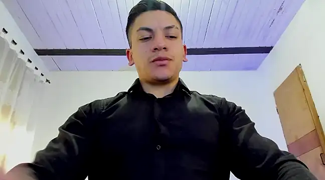 Snapshot of aquiles_51 chatting on 7, 3, 2025 aquiles 51 online show from 7, 3, 2025