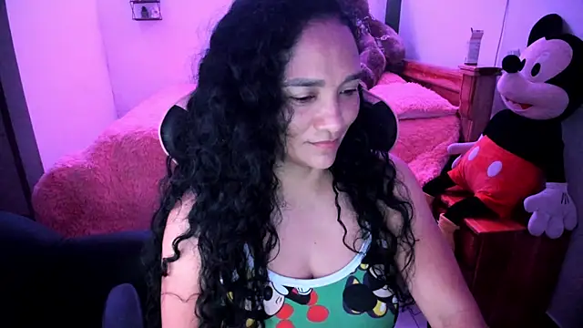 rayza mature 154 online show from 13, 4, 2026