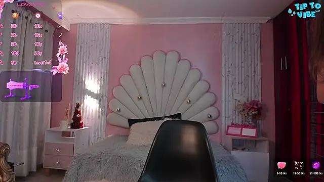 Sophia smith0 online show from 13, 12, 2024