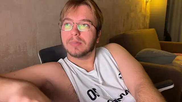 kiopiggy online show from 9, 11, 2025