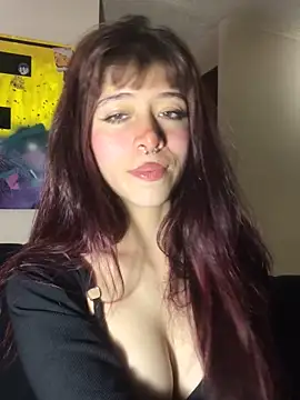 SuzzyyM online show from 19, 12, 2025