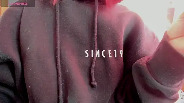 saralolo420 online show from 5, 3, 2026