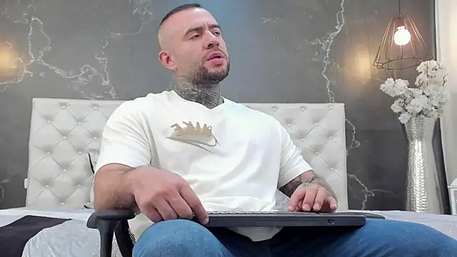 BruceDallas online show from 20, 3, 2025