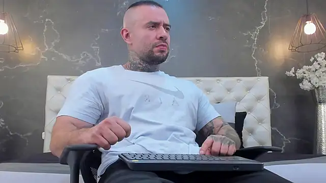 BruceDallas online show from 5, 2, 2025