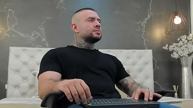 BruceDallas online show from 30, 1, 2025