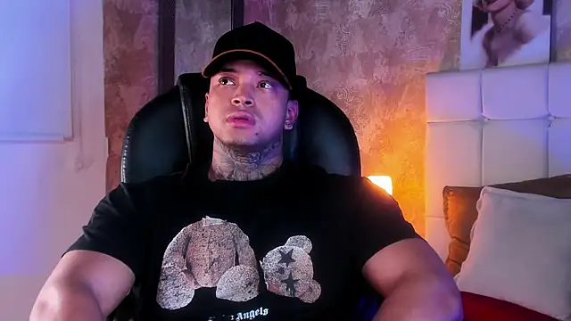 Stiven collins online show from 1, 4, 2026