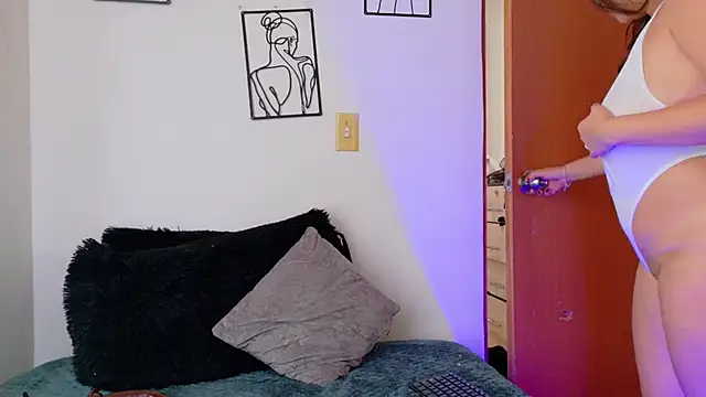 Snapshot of ale_blossom chatting on 15, 2, 2026 ale blossom online show from 15, 2, 2026