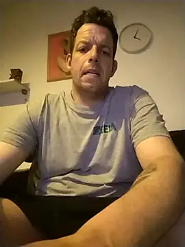 Knuffelstaaf123 online show from 10, 2, 2026